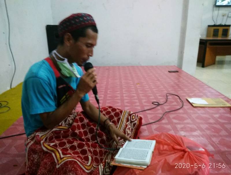 Membaca Qur'an