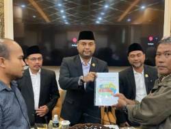 KEPUTUSAN BULAT KOMISI D DPRD PROVINSI JAWA TIMUR MENOLAK PSN SURABAYA WATERFRONT LAND